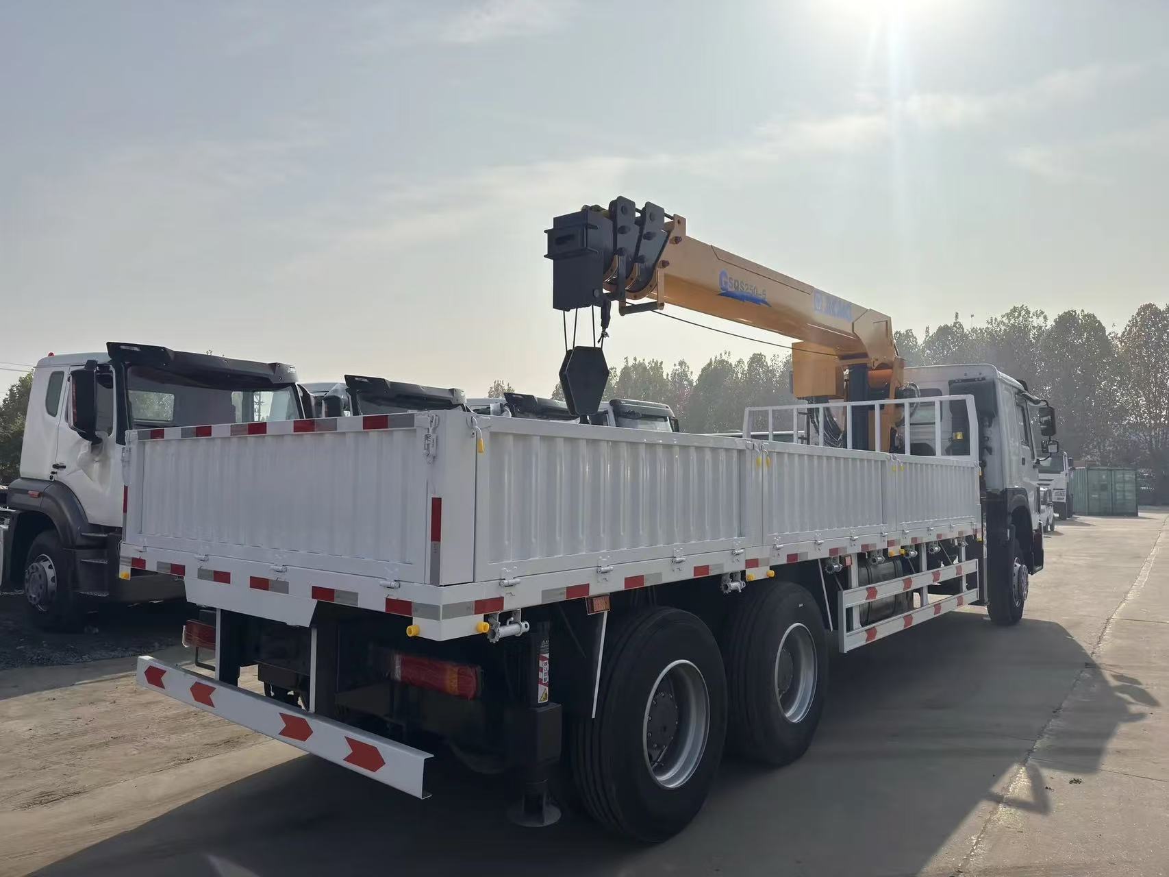 HOWO truck with crane, HOWO-C04, photo 6