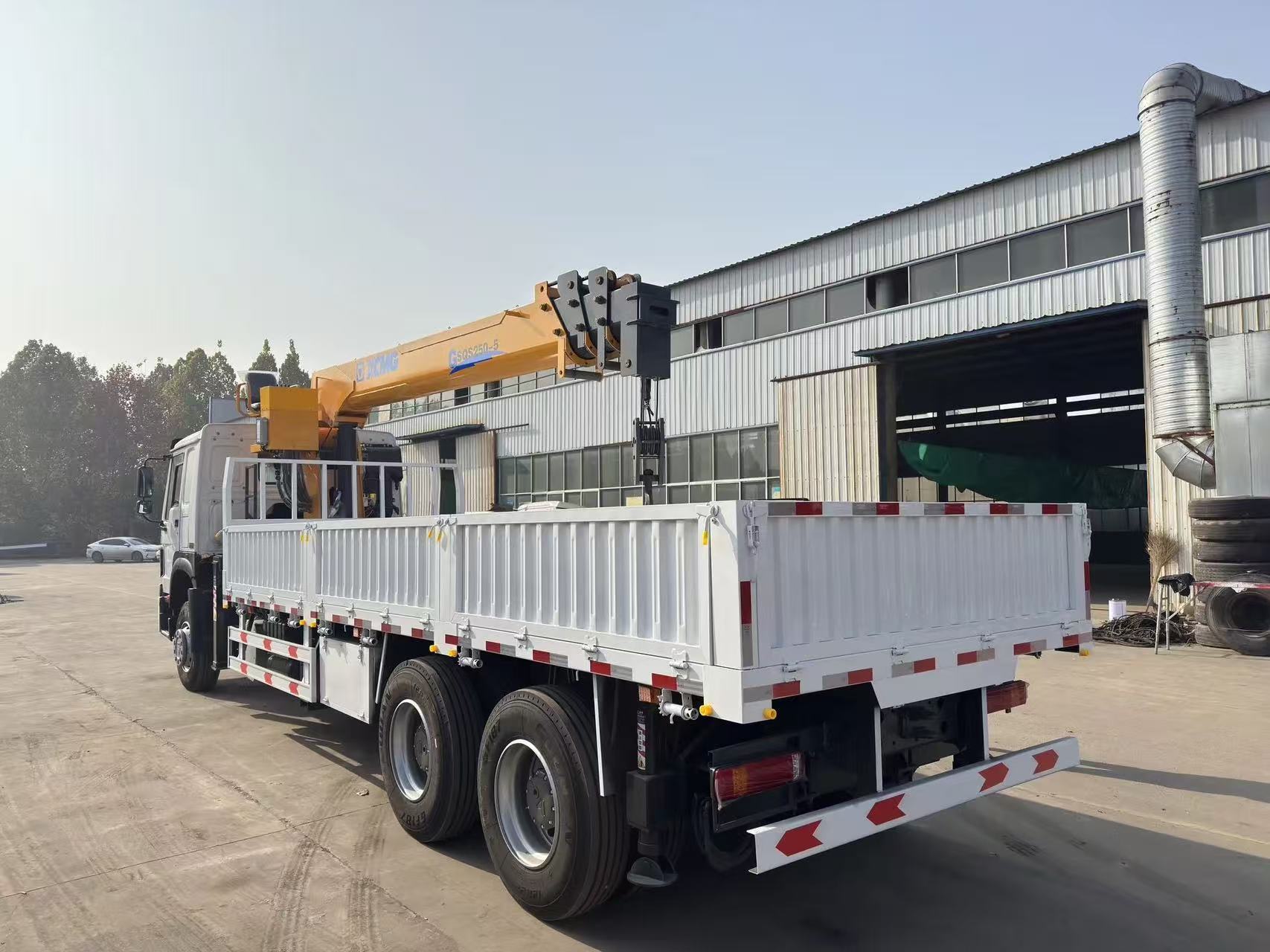 HOWO truck with crane, HOWO-C04, photo 8